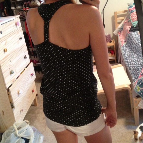 ❗️❗️SOLD❗️❗️Polka dot tank top with race back. - Picture 2 of 4