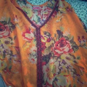 X TRADED X Floral blouse