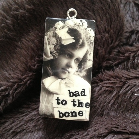 Domino pendant