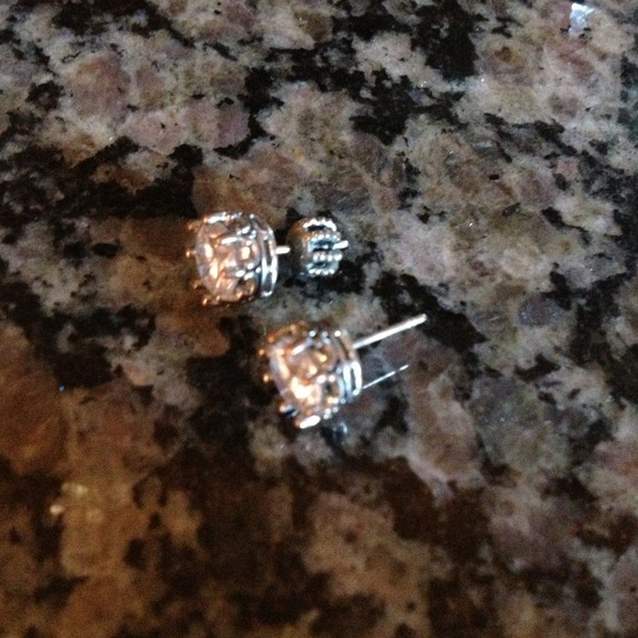 🔴Sold🔴 JUICY COUTURE EARRINGS✨🔴sold🔴