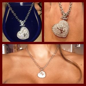 Louis Vuitton silver heart necklace! 💖💍
