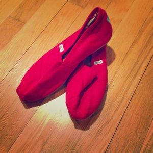 Red Classic Toms