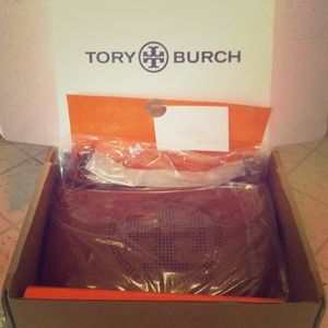 Brand new Tory Burch purse! Never even touched!