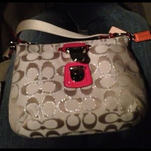 Coach cross shoulder