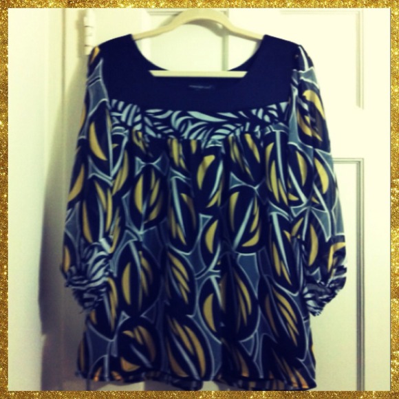 ✨REDUCED✨ WOMEN'S 3/4 SLEEVE BLOUSE