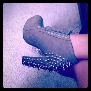 🚫hold for @beckysobie