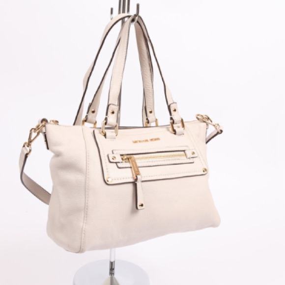 Michael Kors Handbags - Michael Kors Gilmore Large MK Vanilla Handbag