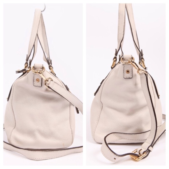 Michael Kors Gilmore Large MK Vanilla Handbag - Picture 3 of 4