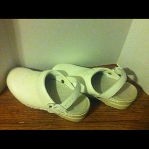 Dansko nurse clogs size 35