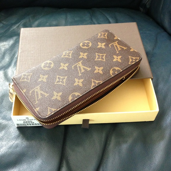 LV wallet