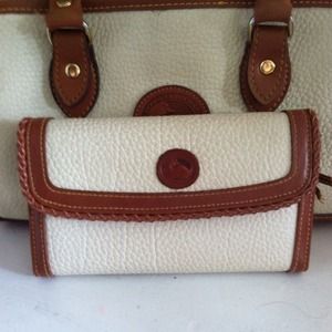 TRADED😃 Dooney & Bourke wallet
