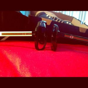 🎉SALE 🎉 Gucci Glasses (White)