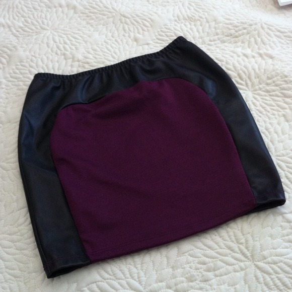 XS Leather- Cotton bodycon mini skirt. New!