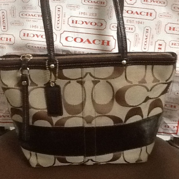 Authentic Coach Bag *******Traded to Krrissi****