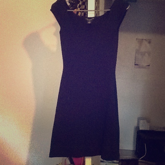 Black Guess dress
