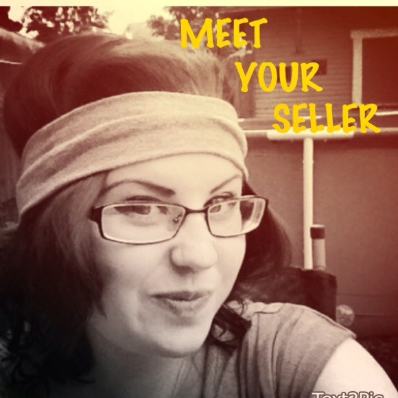 💖💖Meet Your Seller💖💖