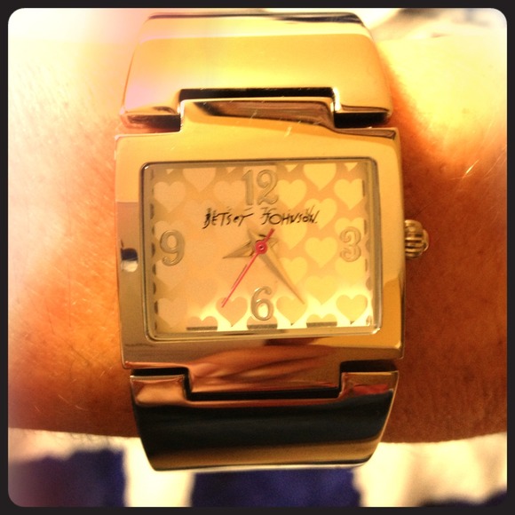 ✂PRICE CUT!✂Betsey Johnson Silver Watch