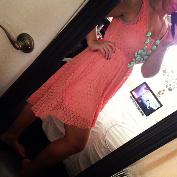 Dresses & Skirts - ☀Pretty Coral Lace HighLow Dress