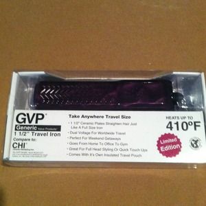 NIB GVP TRAVEL FLAT IRON 1 1/2" comes w travel bag