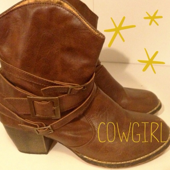 Wet Seal Shoes Short Brown Cowboy Boot Poshmark