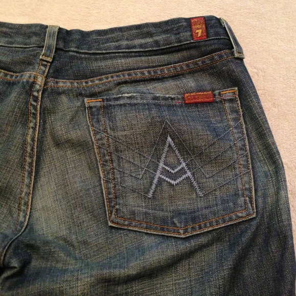 7 for all Mankind "A" pocket boot cut jeans sz 31