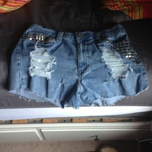 Cute studded high waisted shorts!