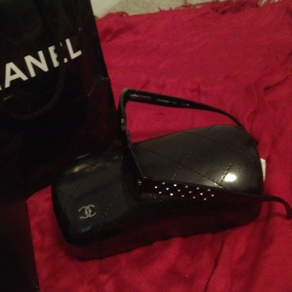 Chanel Sunglasses main image 4