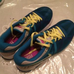 Ladies 9.5 new never worn AirMax