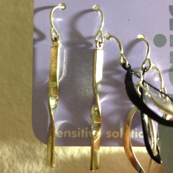 Set of Three Dangling Earrings - Picture 4 of 4