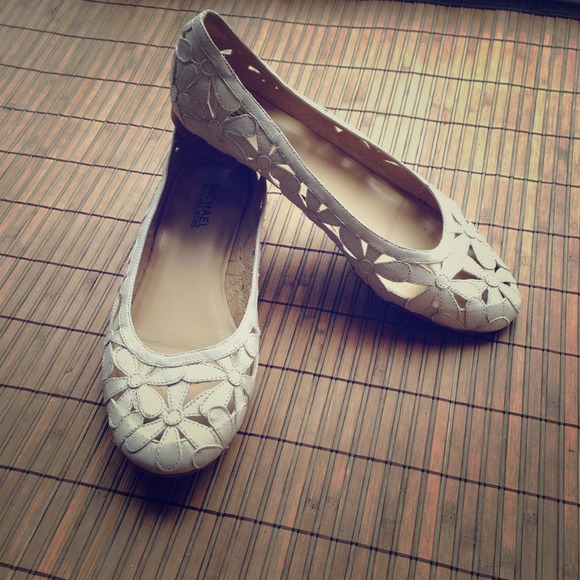Reduced!!! MICHAEL Michael Kors leather flats