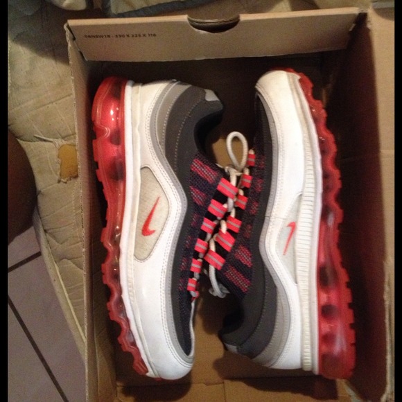 Nike AirMax 24/7  sz.8.5 WOMEN