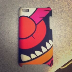 🚫SOLD🚫Muppets iPod touch 4th generation case
