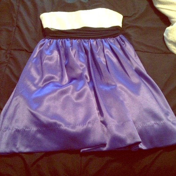 Super cute formal dress