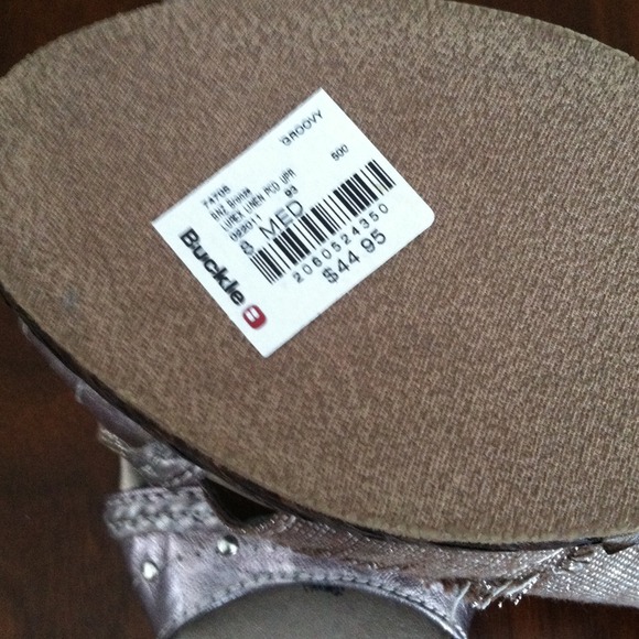 Buckle Summer Wedges - Picture 3 of 4