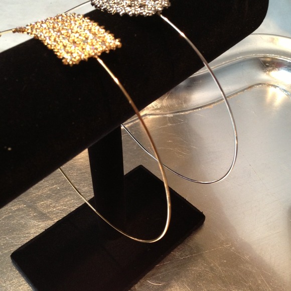 🔥Super Sale NWT Headband Only Silver Tone Left. - Picture 2 of 3