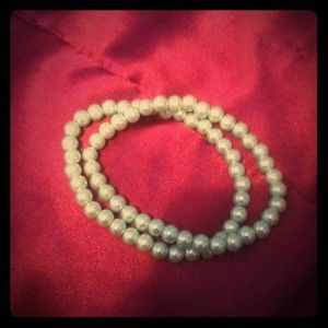 Twin pearl bracelets