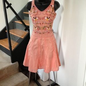 Dvf peach color embroidery dress
