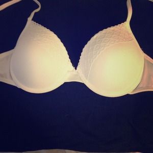 Adorable white bra with bow