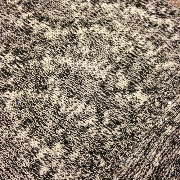 **HOST PICK** New Rock & Republic - Picture 3 of 4