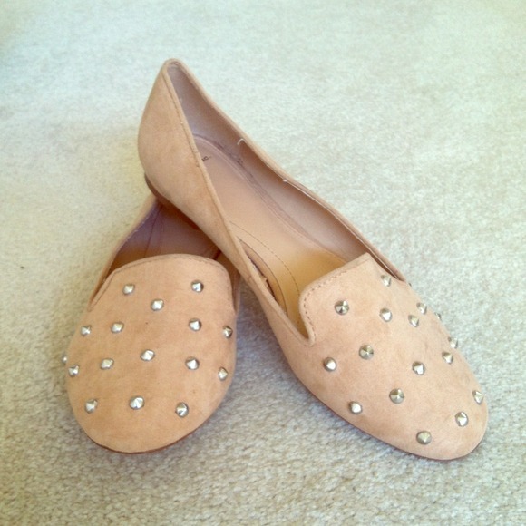 ❌SOLD❌Nude studded moccasins