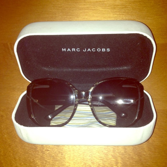 MARKDOWN!! Authentic Marc Jacobs Sunglasses - Picture 1 of 2