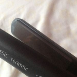 Professional  hair straightener❗️