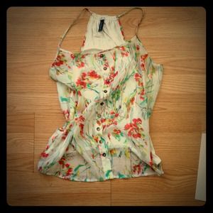 🎀Blouse looks cute with a belt :)