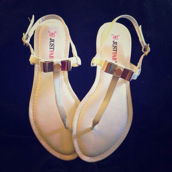 White bow sandals