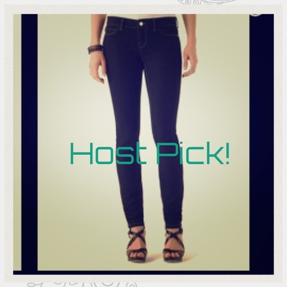 White House Black Market Denim - 🎉HOST PICK🎉 WHBM black skinny jeans