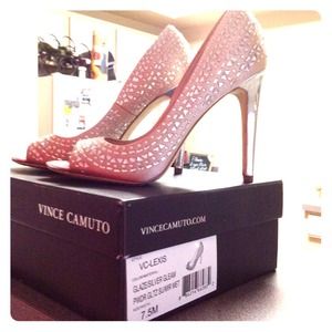 Vince camuto peep toe
