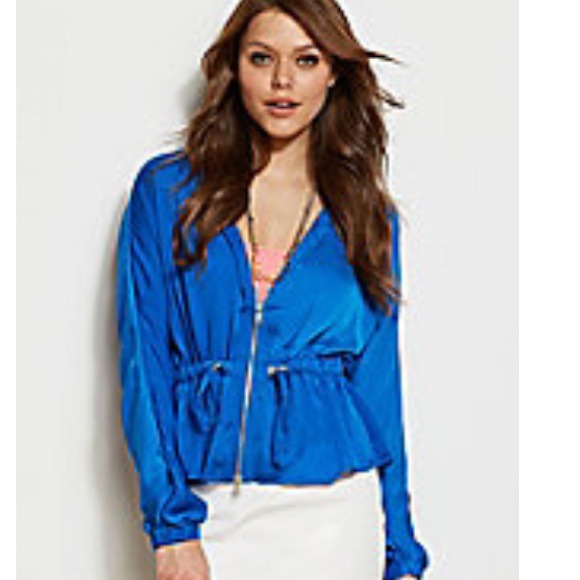 Cinched waist hooded jkt