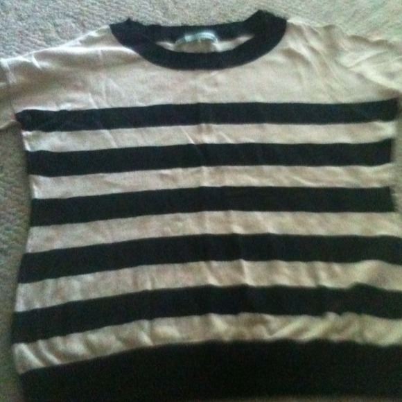 Stripped quarter sleeve cream and black shirt - Picture 1 of 1
