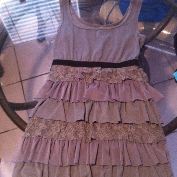 A cute grey little summer dress