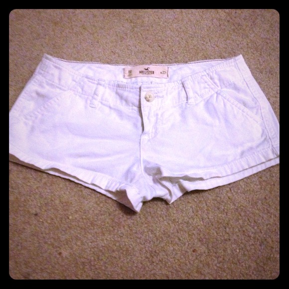 White hollister shorts